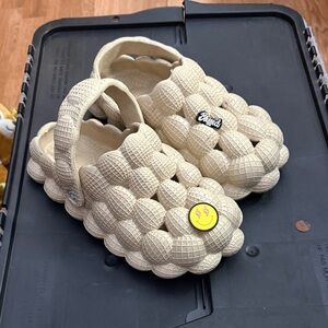 Kids Cream Bubble Clogs